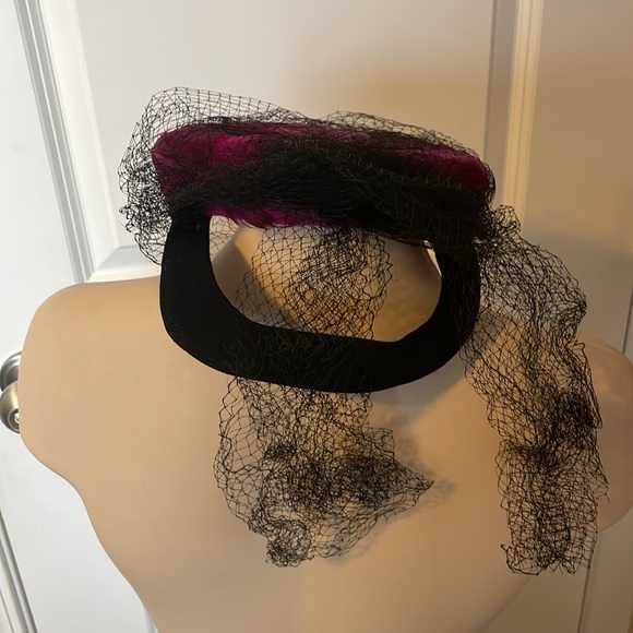 Vintage veil feather hat - Picture 3 of 8